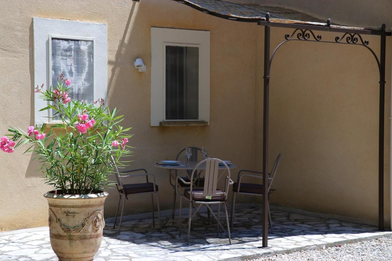 La Villa Du Petit Bois Les Lavandes Faucon  Luaran gambar